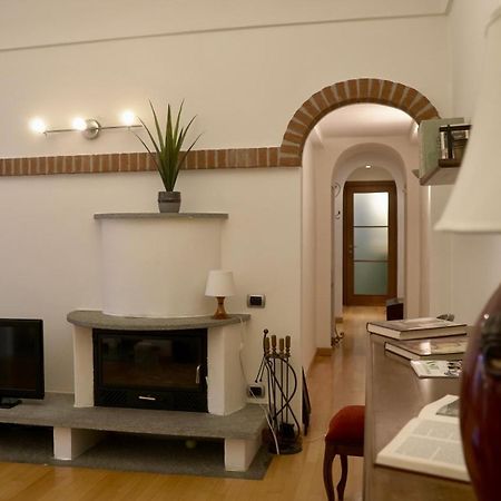 La Casa Di Anita Apartment Asti Bagian luar foto